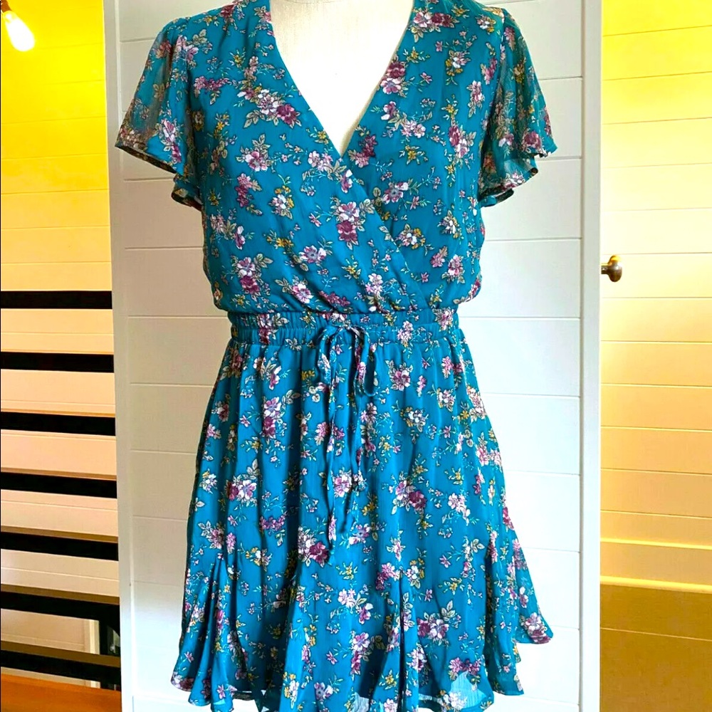 TRIXXI Floral,  Flowy short cap sleeve, cinched waist dress